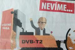 Inzerce kritizující premiéra Bohuslava Sobotku.