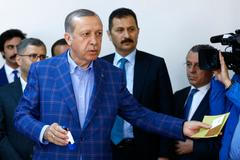 Erdogan hlasuje v referendu