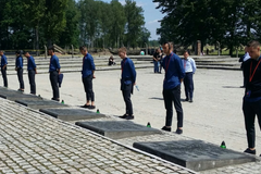 Německá fotbalová reprezentace do 21 let v Osvětimi