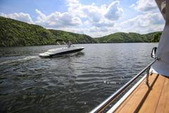 Obojživelný minibus Enjoy Sprinter, prototyp, základem je Mercedes Sprinter