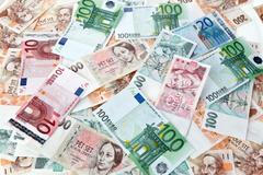 koruna euro bankovky peníze