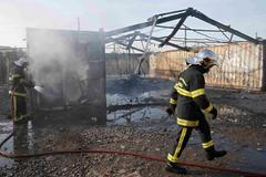 Uprchlický tábor v Grande-Synthe lehl popelem