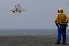 Francie - letadlová loď Charles de Gaulle