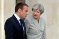 Emmanuel Macron a Theresa Mayová