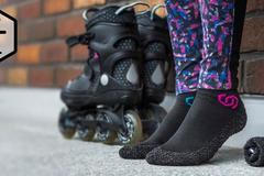 V českých botoponožkách se můžete procházet legem i skleněnými střepy