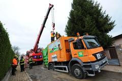 vyproštění popelářského auta