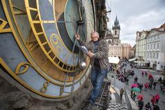 Staroměstská radnice a orloj se začíná opravovat, Praha