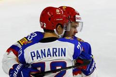 MS 2017, Rusko-Itálie: Jevgenij Dadonov a Arťom Panarin slaví gól