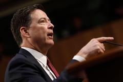 James Comey při výpovědi v Senátu.