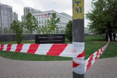 Na americkém velvyslanectví v Kyjevě vybuchla bomba