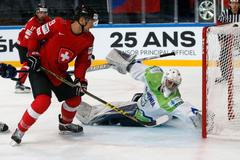 MS 2017, Švýcarsko - Slovinsko: slovinský brankář Matija Pintarič v akci