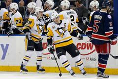 Sidney Crosby (87) slaví