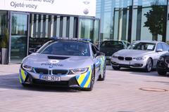 Policie si převzala BMW i8