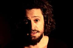 Děsí mě nedůvěra mladých k demokracii, hlavně že stále řešíme maturitu z matematiky, říká Kartous