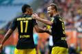 Aubameyang a Jarmolenko slaví branku Dortmundu