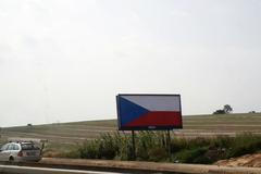 Billboardy podél silnice