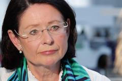 Všechny Zemanovy mantinely teď padnou. Komunisté a Okamura určují dění těchto dnů, říká Němcová