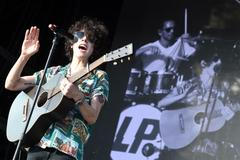 Zpěvačka LP na Colours of Ostrava