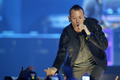 Zpěvák Linkin Park se oběsil. Chester Bennington už o sebevraždě uvažoval