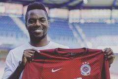 Georges Mandjeck s dresem Sparty