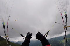 Stanislav Mayer zvládl svůj první paraglidistický let v soutěži RedBull X-Alps 2017