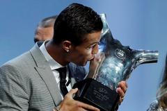 Ronaldo s cenou pro nejlepšího hráče UEFA