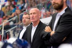 Češi prohráli hokejové derby. Slováky poprvé vedl Kanaďan s hvězdnými kolegy