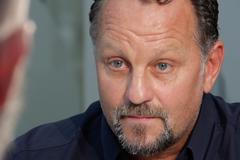 Nejsem bílý kůň, proč by měl o podporu na Hradě žádat jenom Kellner, říká muž podpořený Mynářem