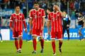 Smutní hráči Bayernu (Thiago Alcantara, Javi Martinez a Franck Ribery)