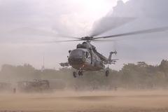 Vrtulníky Armády ČR na Letenské pláni