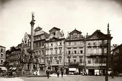 Mariánský sloup je urážlivý, i Masaryk s jeho stržením souhlasil, k Bohu nás nepřiblíží, říká Loula