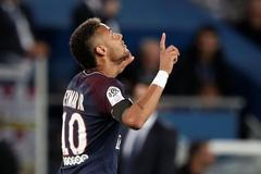 Video: Neymar při svém domácím debutu za PSG