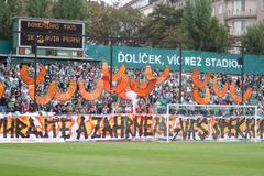 Kotel Bohemians hecoval své miláčky špekáčky, ale góly nepřišly. Slavia před bojem o LM ztratila