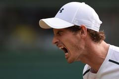 Andy Murray ve 3. kole Wimbledonu 2017 proti Fogninimu