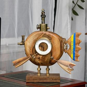 Kromě čtení a hudby má Polívka zálibu i v malování obrazů nebo sochařství.