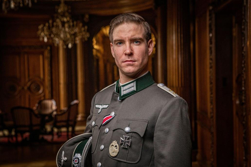 Ve filmu Anatomie zrady Vladimír ztvárnil Waltera Gretzkého, fiktivního bývalého studenta kolaboranta Emanuela Moravce.