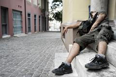 Narkoman, drogy, závislost, drogově závislý.