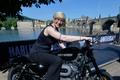 Karla Šlechtová motocykl Harley-Davidson