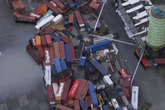 Irma zničila ostrov proslavený obřími letadly přistávajícími nad pláží. Podívejte se