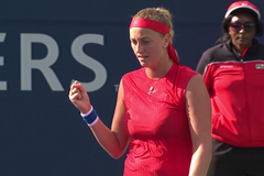 Petr Kvitová porazila Carlu Suarez Navarrovou v prvním kole Rogers Cup