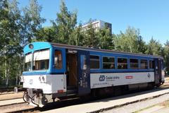 Vlak, železnice - ilustrační foto