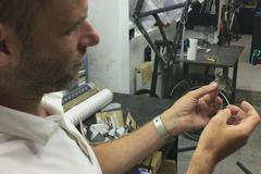 Nový materiál pro kola? Grafit. V tahu je obrovsky silný