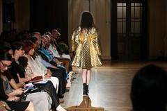 Ostrov Tiché krásy, charitativní módní přehlídka na podporu neslyšících