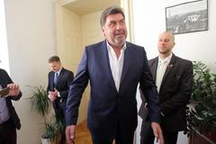 Ivana Zemanová začala sbírat podpisy pro svého muže