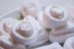 Nechce se vám čistit záchod? Vyrobte si WC bomby