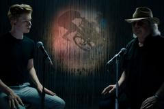 Vladimír a Adam Mišíkovi zpívají Variaci na renesanční téma