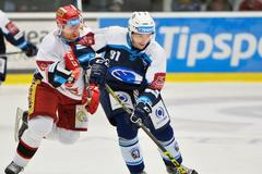 Jaroslav Kracík rozhodl o výhře Plzně, stíhá ho hradecký bek René Vydarený