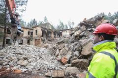 Demolice bývalého generálního štábu Sovětské armády v Ralsku