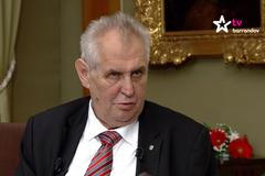 Předčasné volby by byla pitomost, řekl prezident Zeman