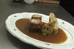 Skvělý španělský ptáček podle prvorepublikového receptu. Šéfkuchař ukázal, jak na to